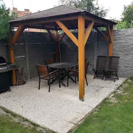 Hanspaulka Garden Apartment *